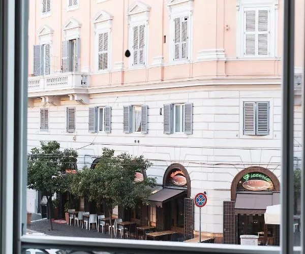 Royal - Elegante Nel Cuore Di Gasthuis 3*