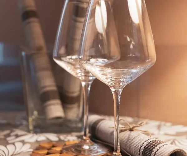 Royal - Elegante Nel Cuore Di 3*