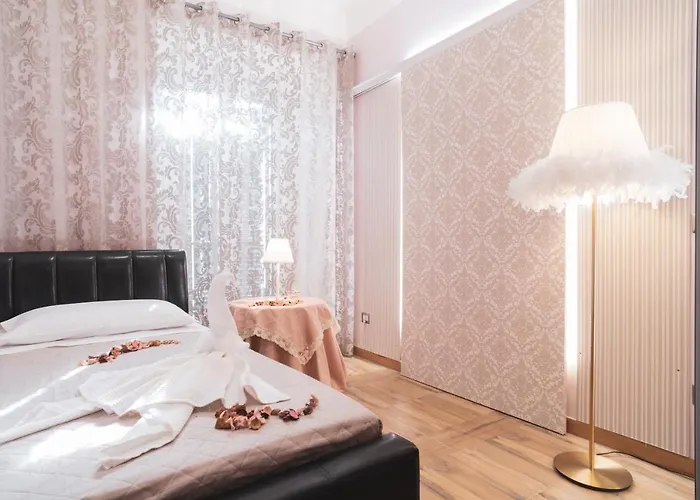 Royal - Elegante Nel Cuore Di